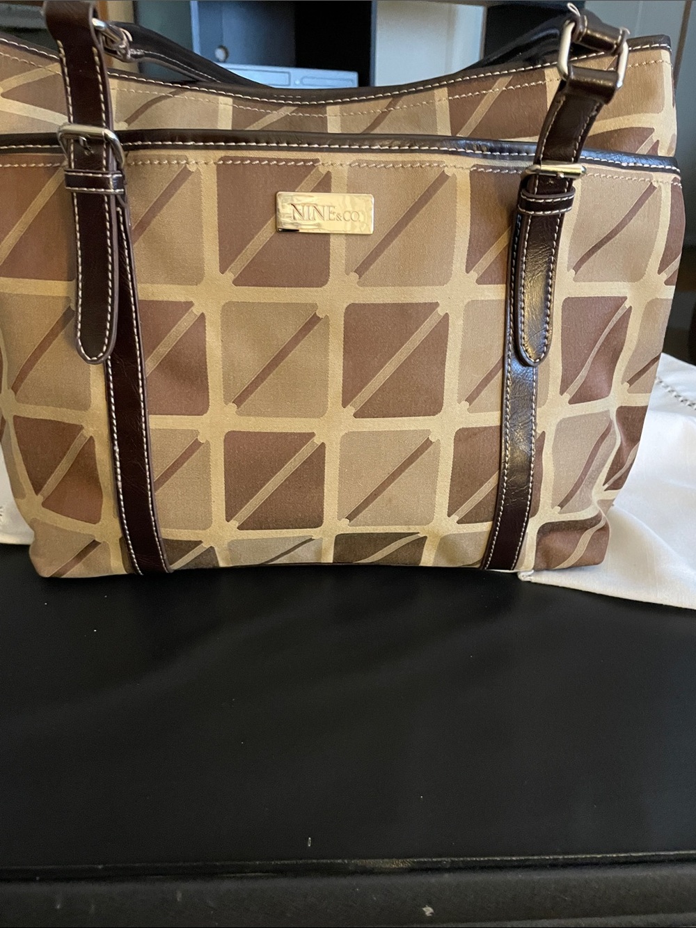 Nine & Co. Brown Geometric Pattern Tote with Dark Brown Straps EUC